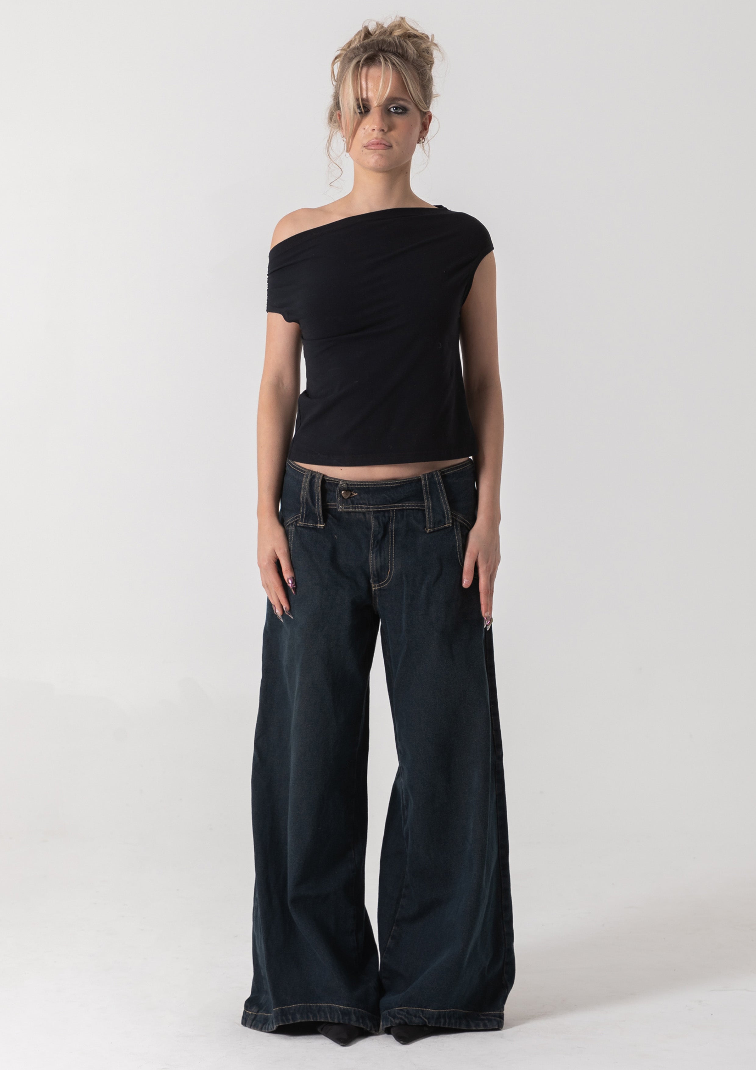 SARA TOP - BLACK