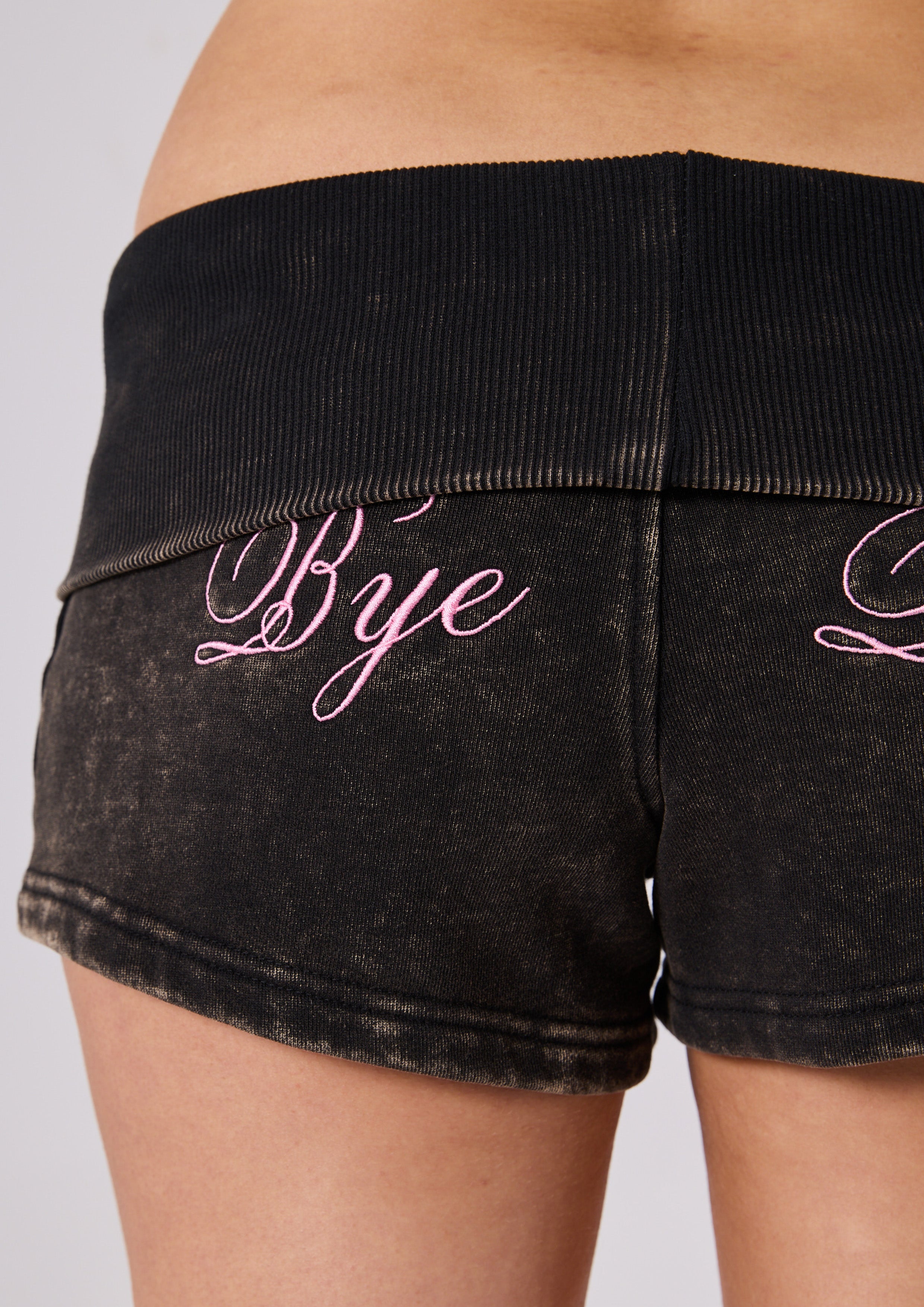 SHARPAY SHORT - DIRTY WASH