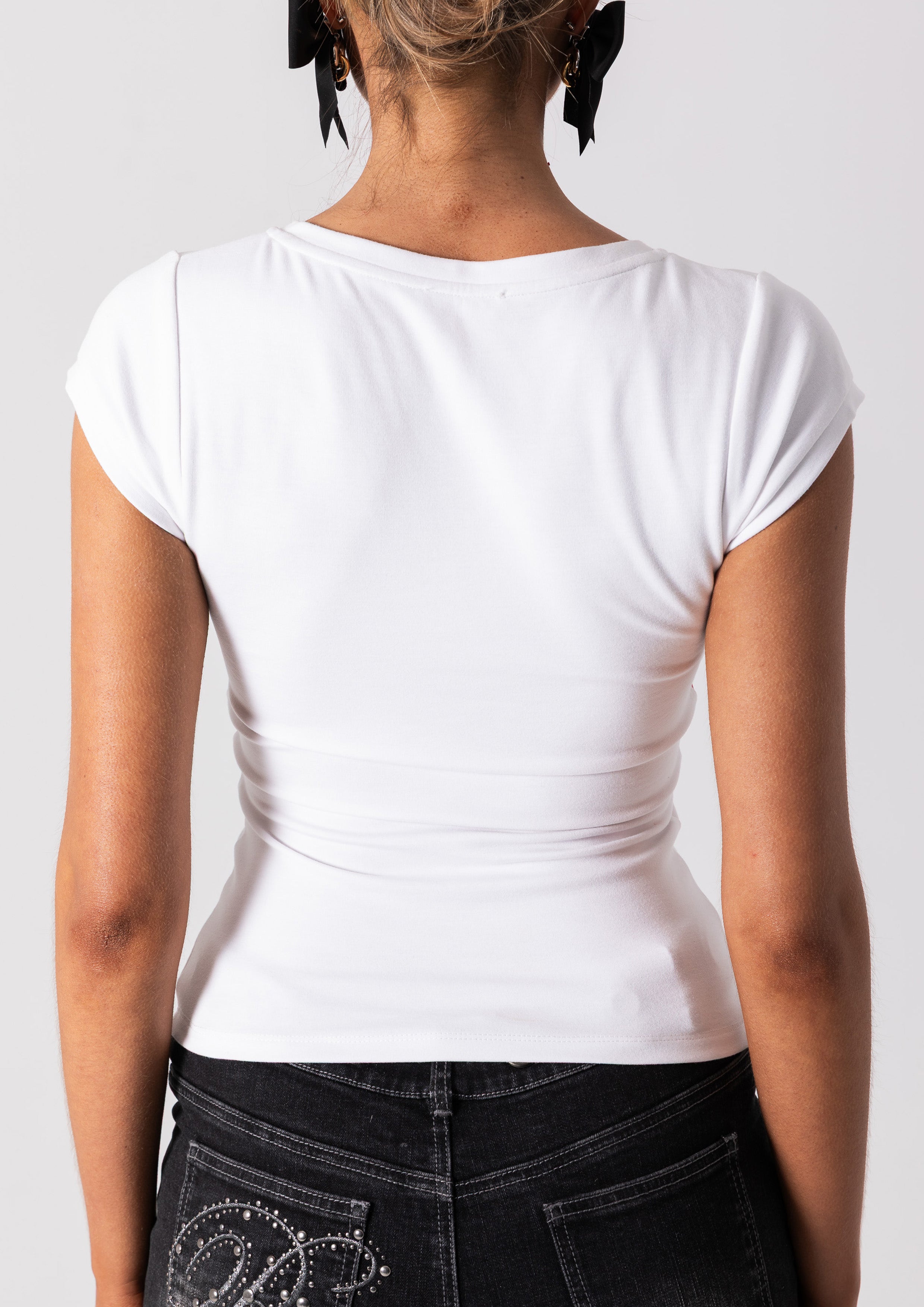 SUKI BABY TEE - WHITE