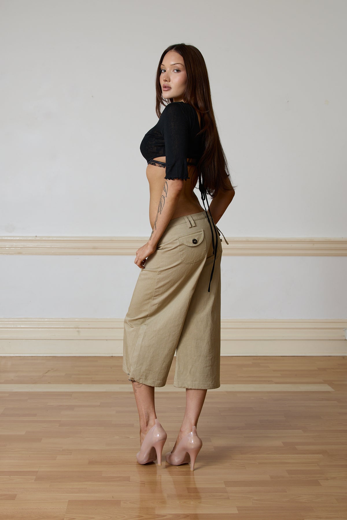 SELENE CROPPED PANTS - STONE