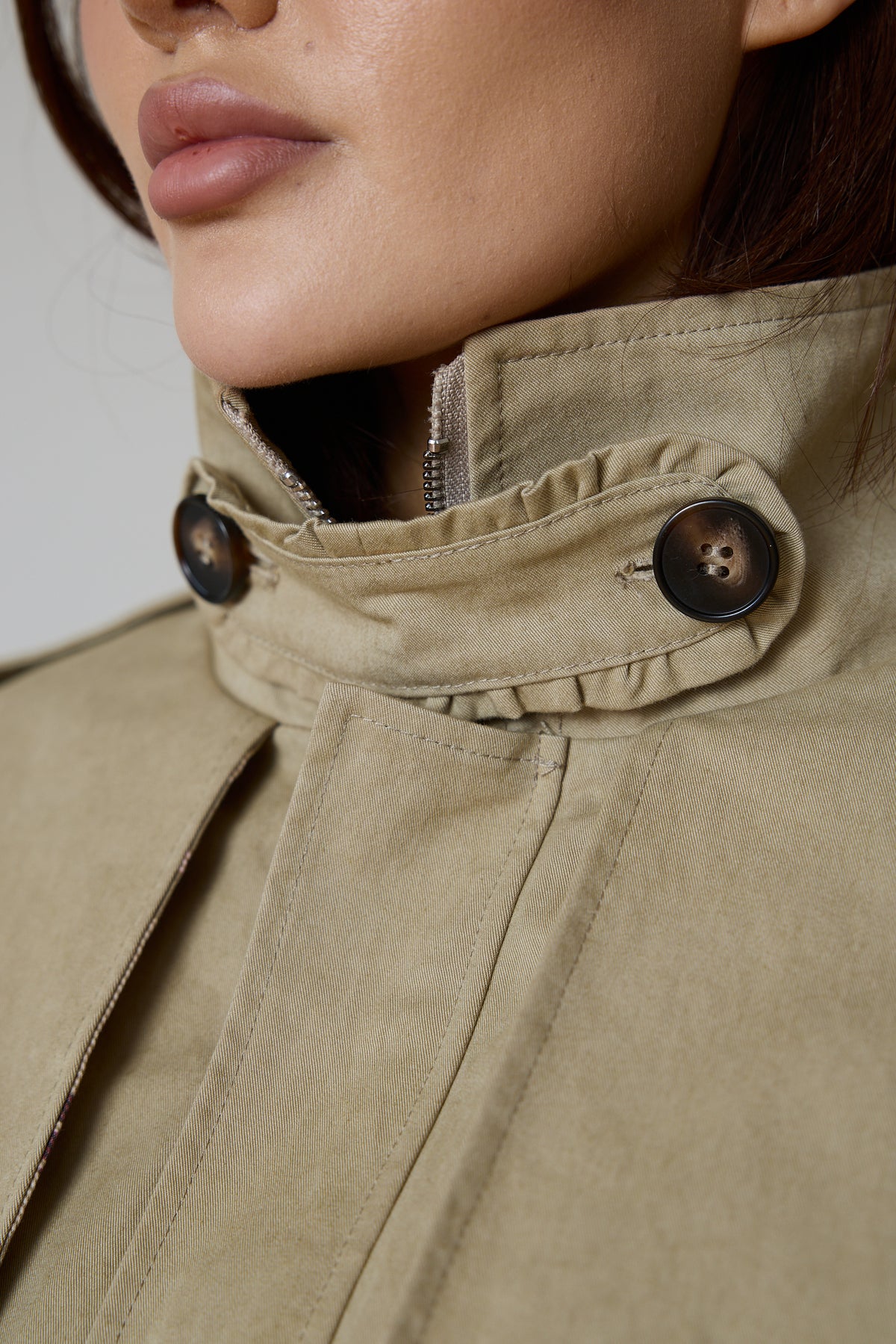SELENE CROPPED TRENCH JACKET- STONE