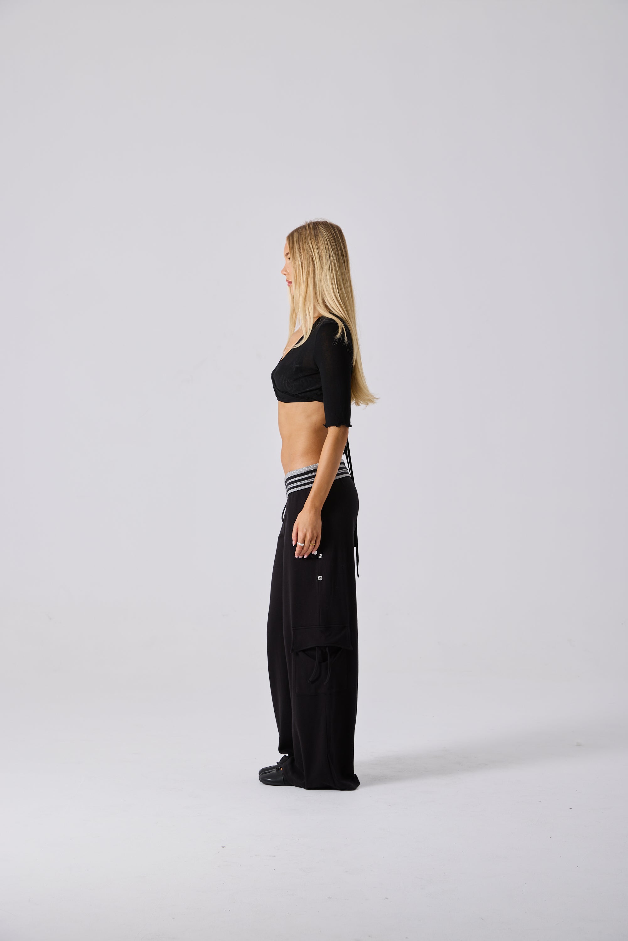 JOLIE WRAP-TIE TOP - BLACK