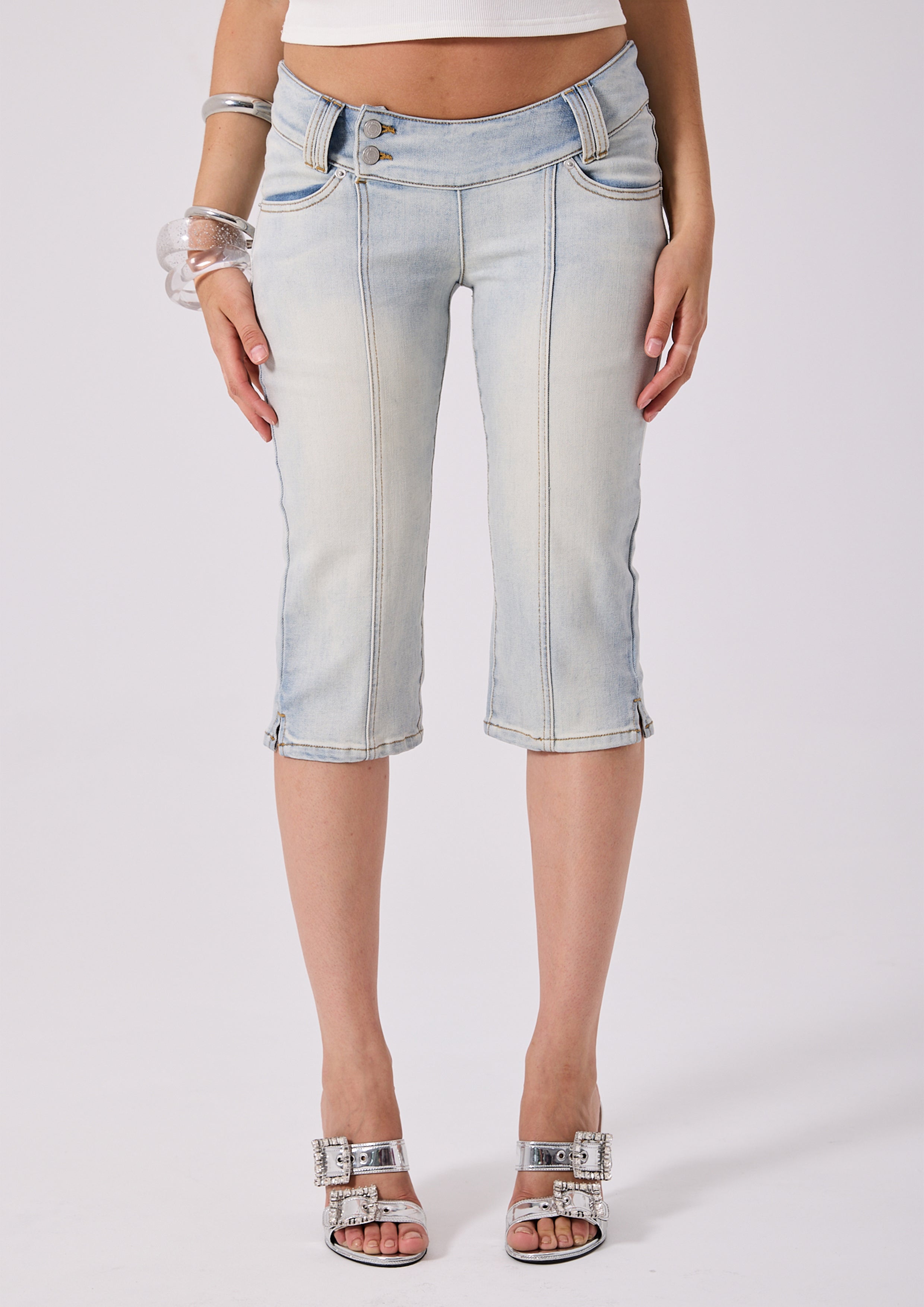 GIA CAPRI - LIGHT WASH