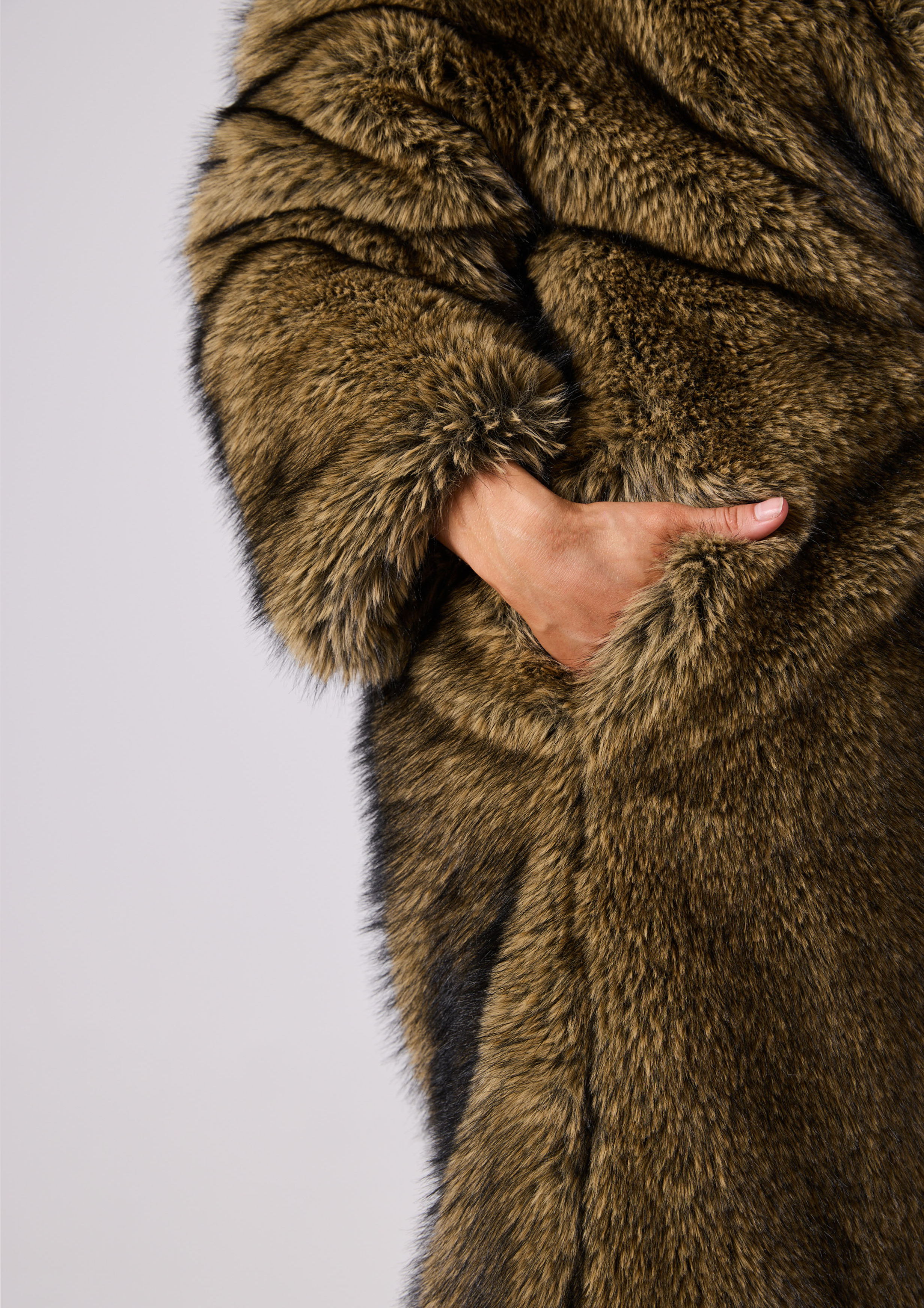 FUR COAT - VIXEN
