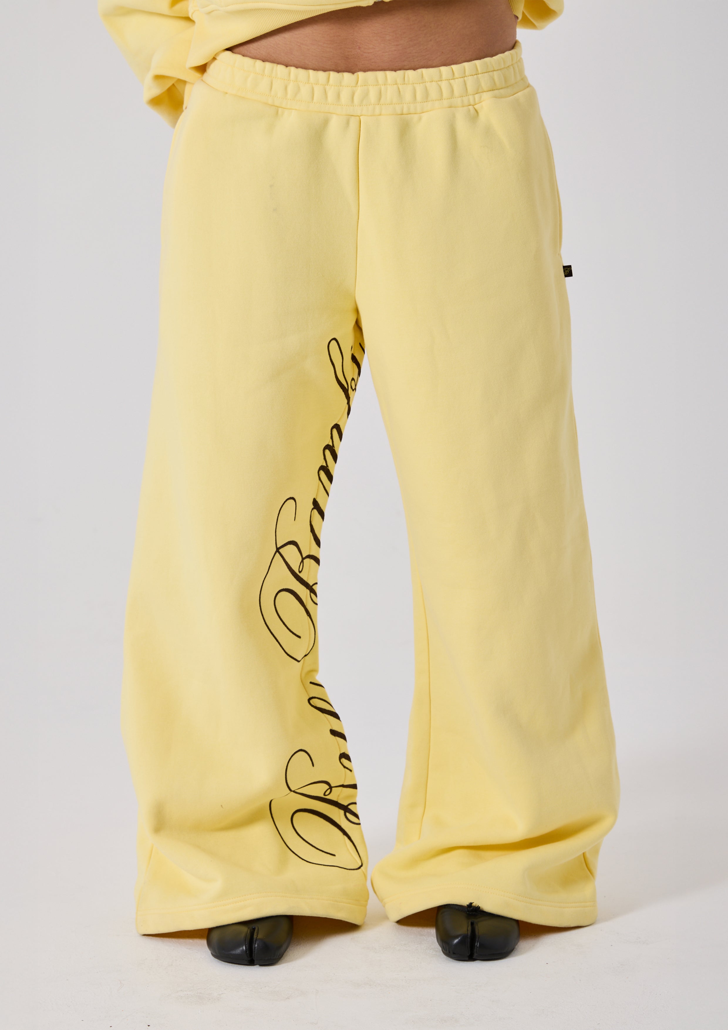 RELAXED LOLA TRACKPANTS - YELLOW